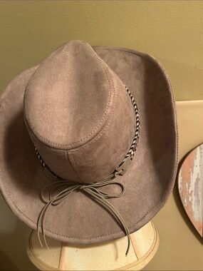 CC Boutique | Accessories | Cc Boutique Brown Beanie Hat 